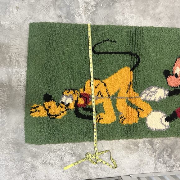 Rare Vintage Area Rug Disney’s Mickey & Pluto 54”x28” Green Rectangle Latch Hook - Picture 3 of 4